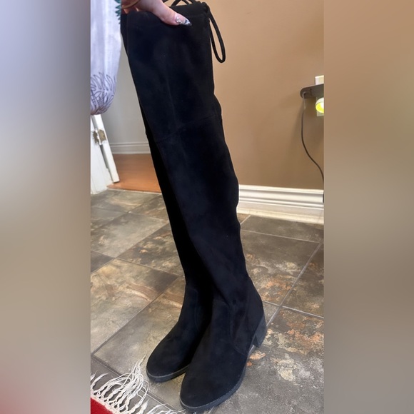 Lightly worn black knee high suede boots - Picture 3 of 4